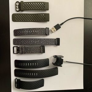 Fitbit Charge 4 bands & charger